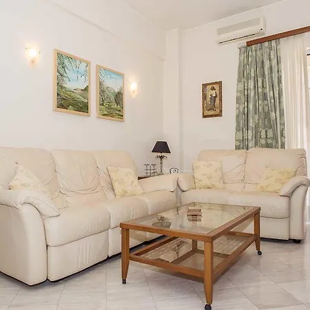 Golden Nest Corfu Apartment *